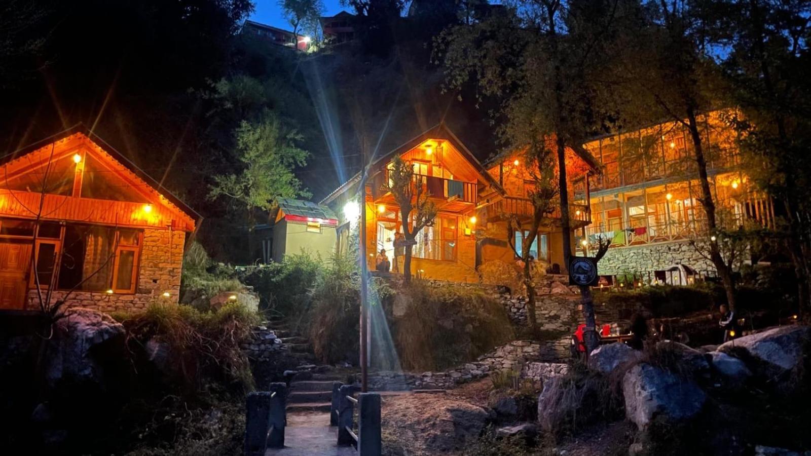 The Cozy Cabin, Jibhi Banjār Eksteriør billede
